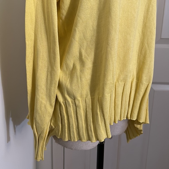 PLANET Pineapple Yellow Soft Knit Blouse Flowy Fit - Picture 2 of 8